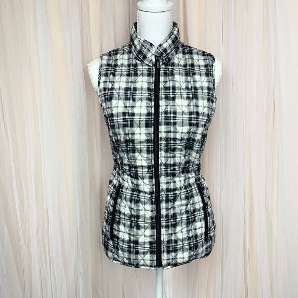 Relativity black and white plaid zip up vest